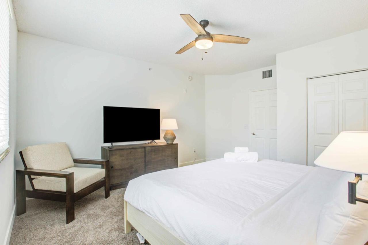 Stunning & Spacious Apartments At Miramar Lakes In South Florida エクステリア 写真