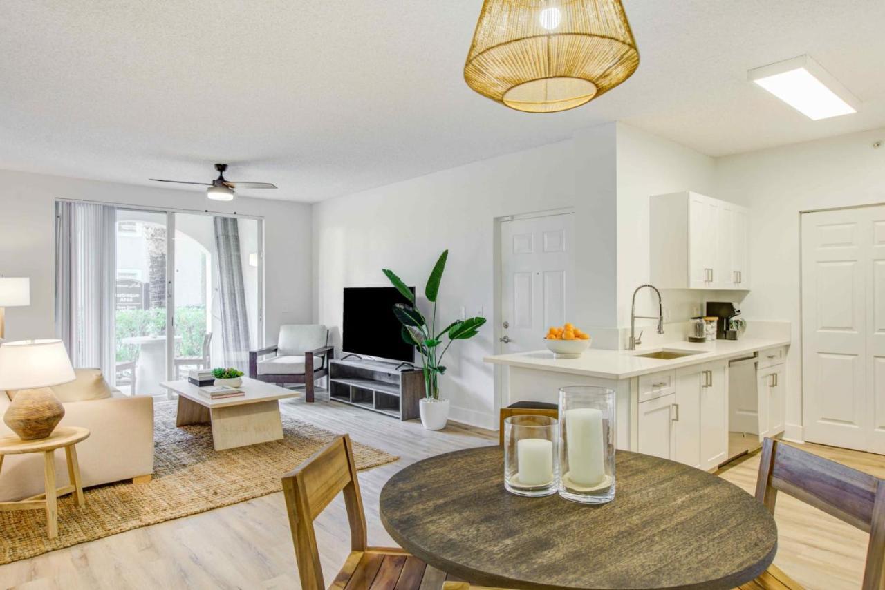 Stunning & Spacious Apartments At Miramar Lakes In South Florida エクステリア 写真