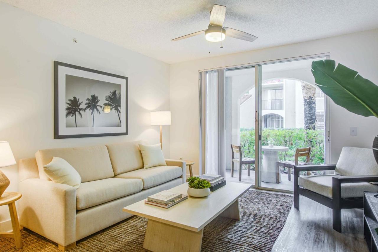 Stunning & Spacious Apartments At Miramar Lakes In South Florida エクステリア 写真