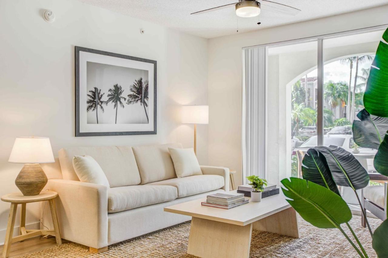 Stunning & Spacious Apartments At Miramar Lakes In South Florida エクステリア 写真