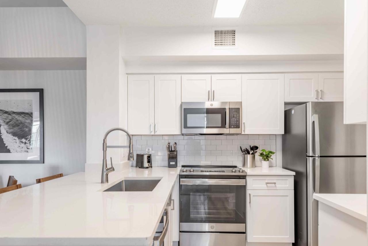 Stunning & Spacious Apartments At Miramar Lakes In South Florida エクステリア 写真