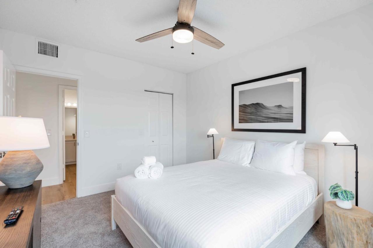 Stunning & Spacious Apartments At Miramar Lakes In South Florida エクステリア 写真